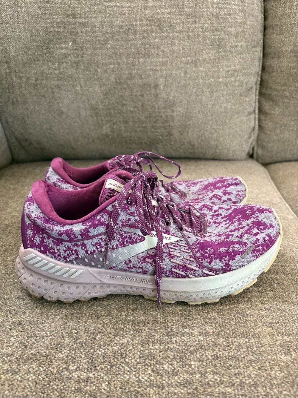 Brooks Adrenaline 21 Running Shoes - Magenta/Light Purple Size 10